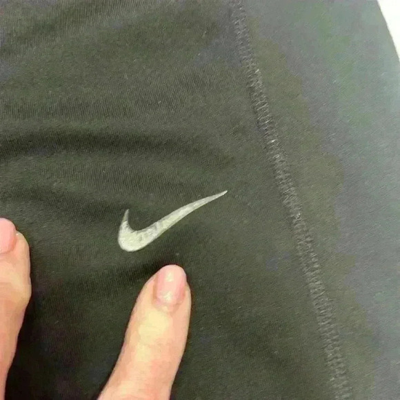Nike Dry- Fit 2XL Women’s Capris Item# 4T - Picture 5 of 6